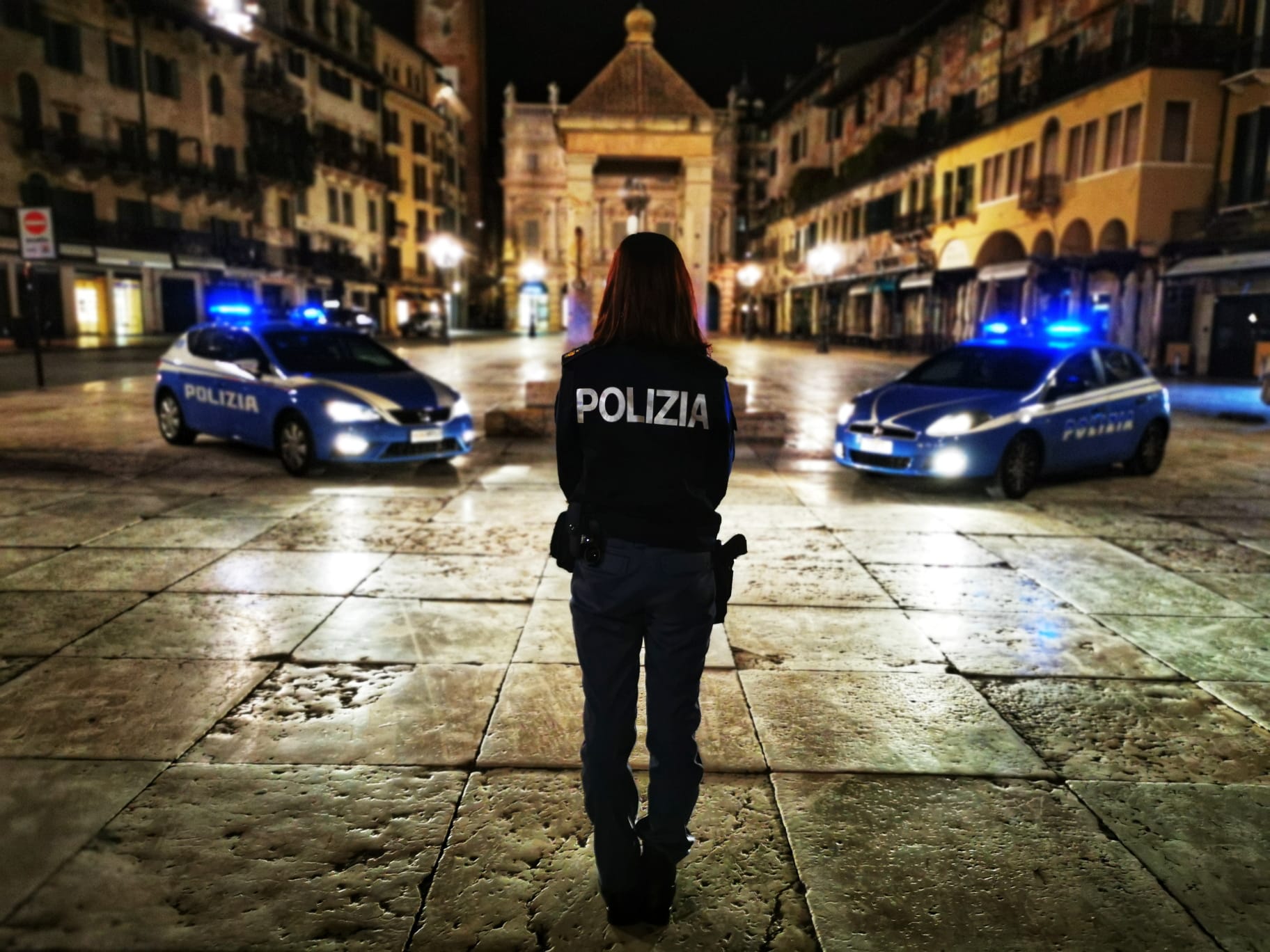RISSA IN PIAZZA ERBE: LA POLIZIA DI STATO DENUNCIA I RESPONSABILI. METICOLOSA L’ATTIVITÀ DI INDAGINE DEGLI UOMINI DELLA SQUADRA MOBILE
