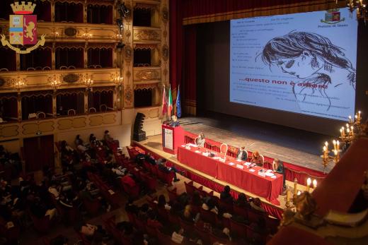 Questura di Cremona: Questo non è Amore 2021, 25 novembre giornata internazionale per l'eliminazione della violenza  contro le donne.