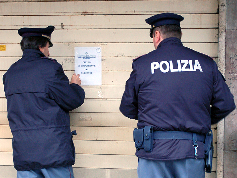 La Polizia chiude bar a Faenza