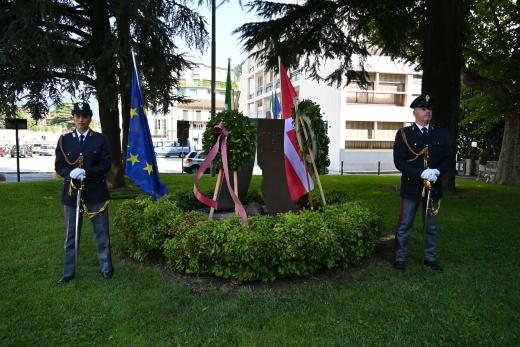 Oggi è stato ricordato il Brigadiere P.S. Luigi Carluccio, perse la vita a Como nel 1981.