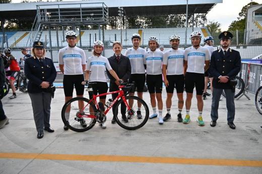 La Polizia di Stato partecipa alla gara ciclistica a scopo benefico “RIDE BEAT”, organizzata dall'Associazione Cancro Primo Aiuto