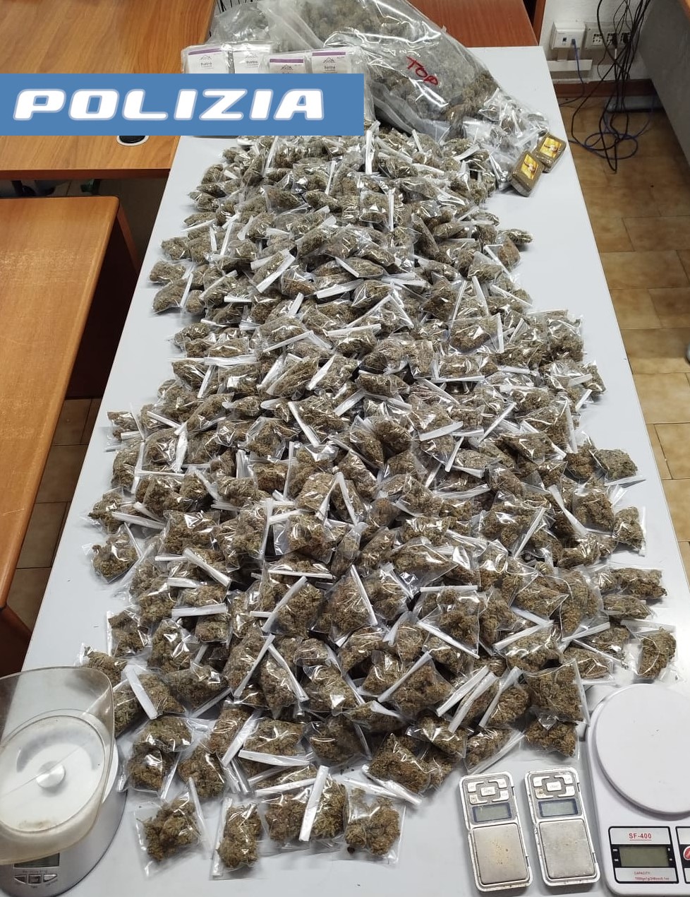 LA DROGA IN GARAGE. PICANELLO: SCOPERTI DALLA POLIZIA DI STATO 8 KG DI STUPEFACENTI.