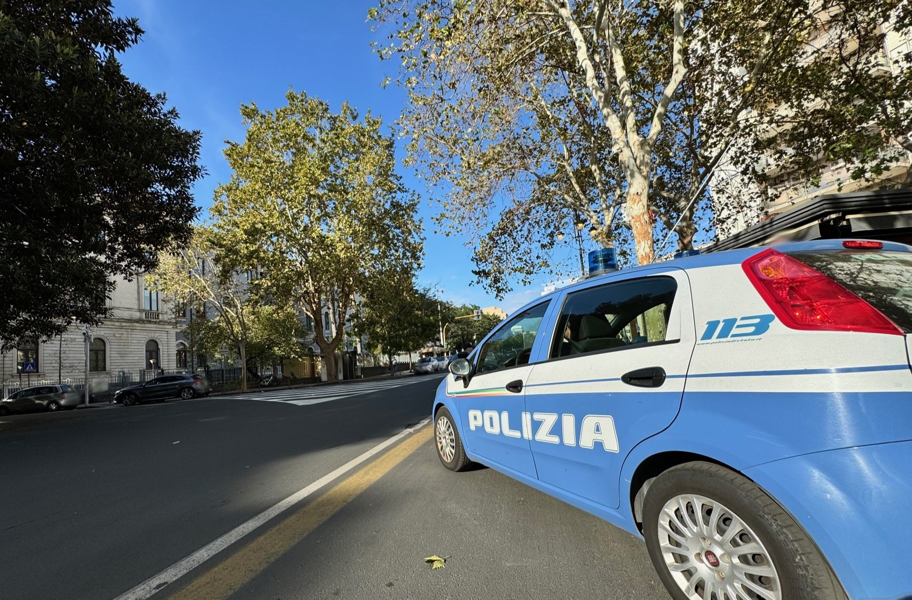 HASHISH E MARIJUANA NEGLI SLIP, ARRESTATI DALLA POLIZIA DI STATO DUE GIOVANI SPACCIATORI