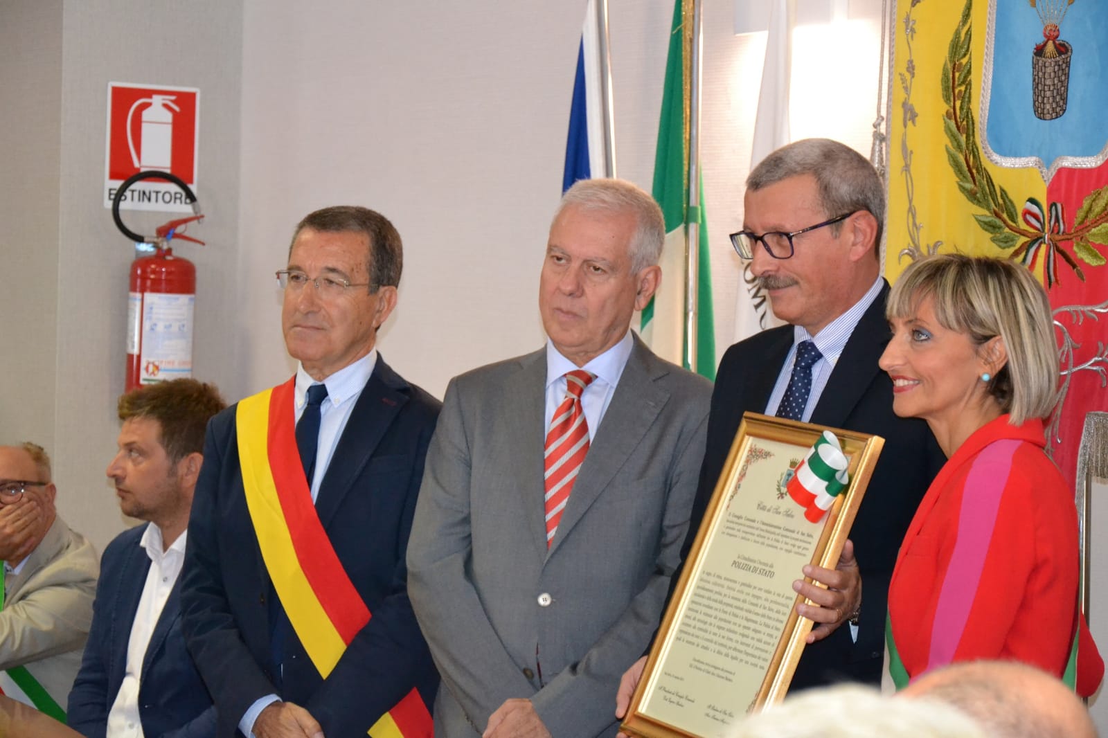 Il Comune di San Salvo conferisce la cittadinanza onoraria alla Polizia di Stato, all’Arma dei Carabinieri ed alla Guardia di Finanza