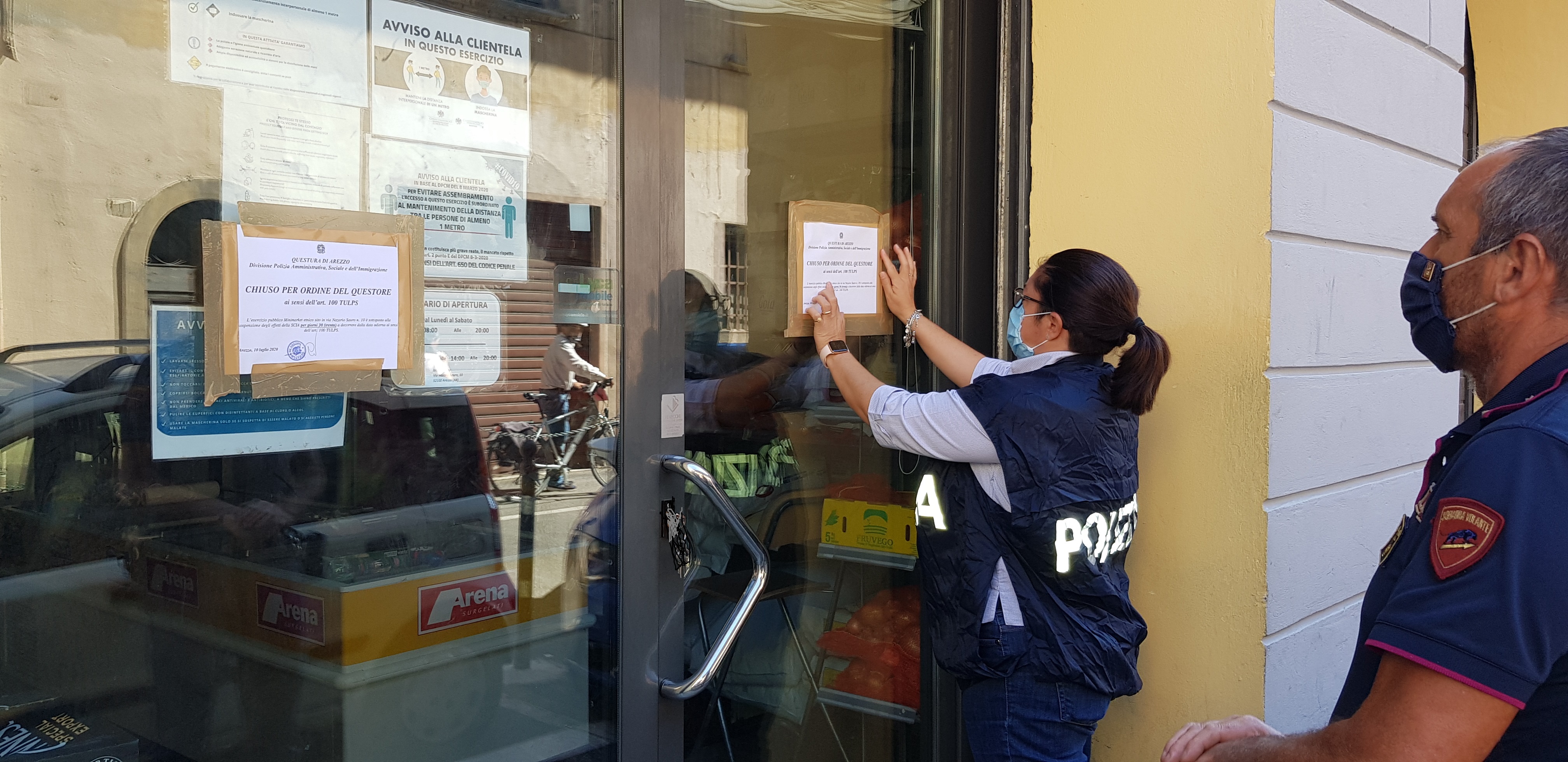 La Polizia di Stato sospende per trenta giorni l’attivita’ di commercio di un minimarket di Arezzo