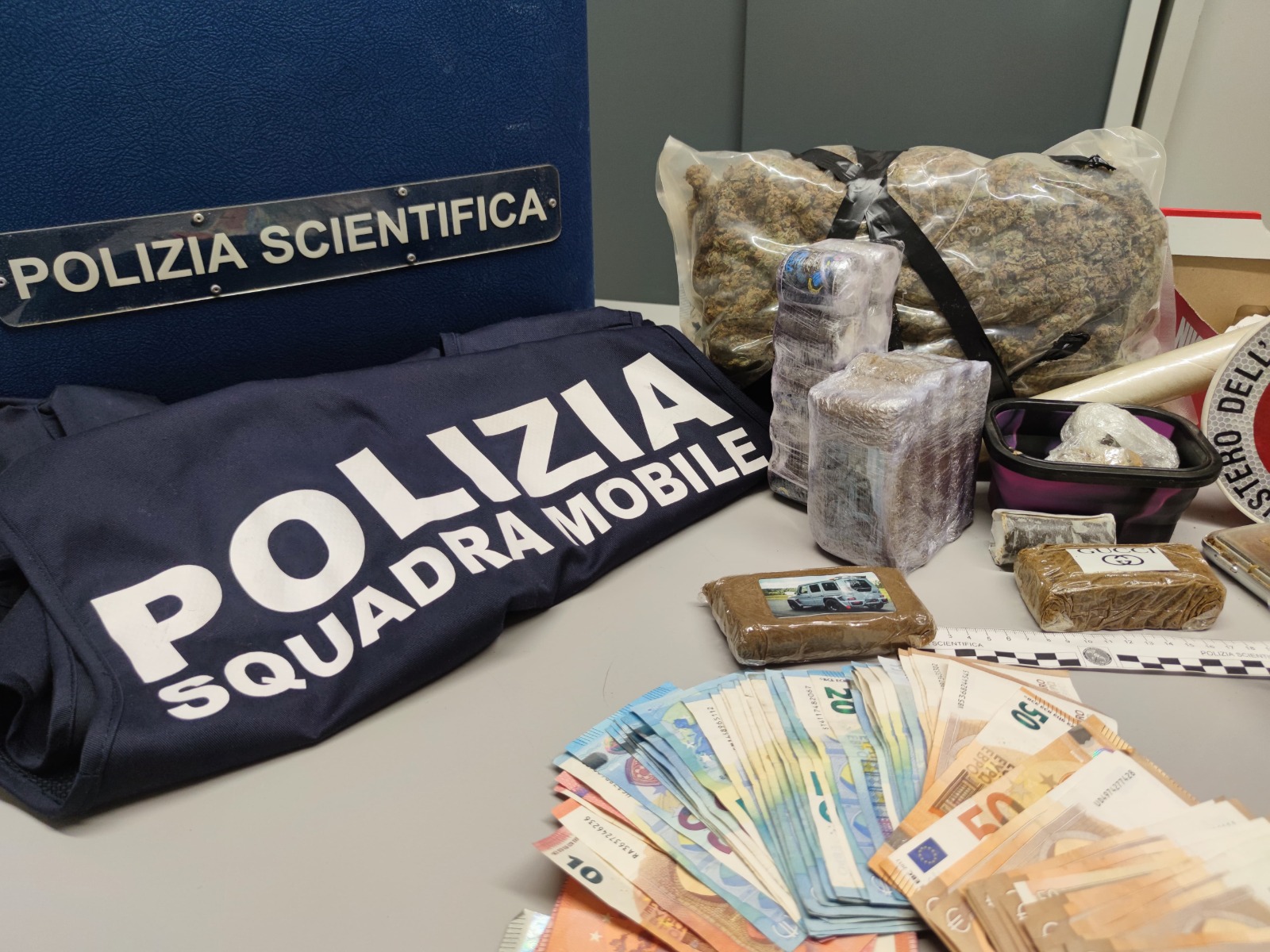 Carpignano Sesia: arrestato dalla Polizia di Stato giovane con oltre 2 kg di stupefacente