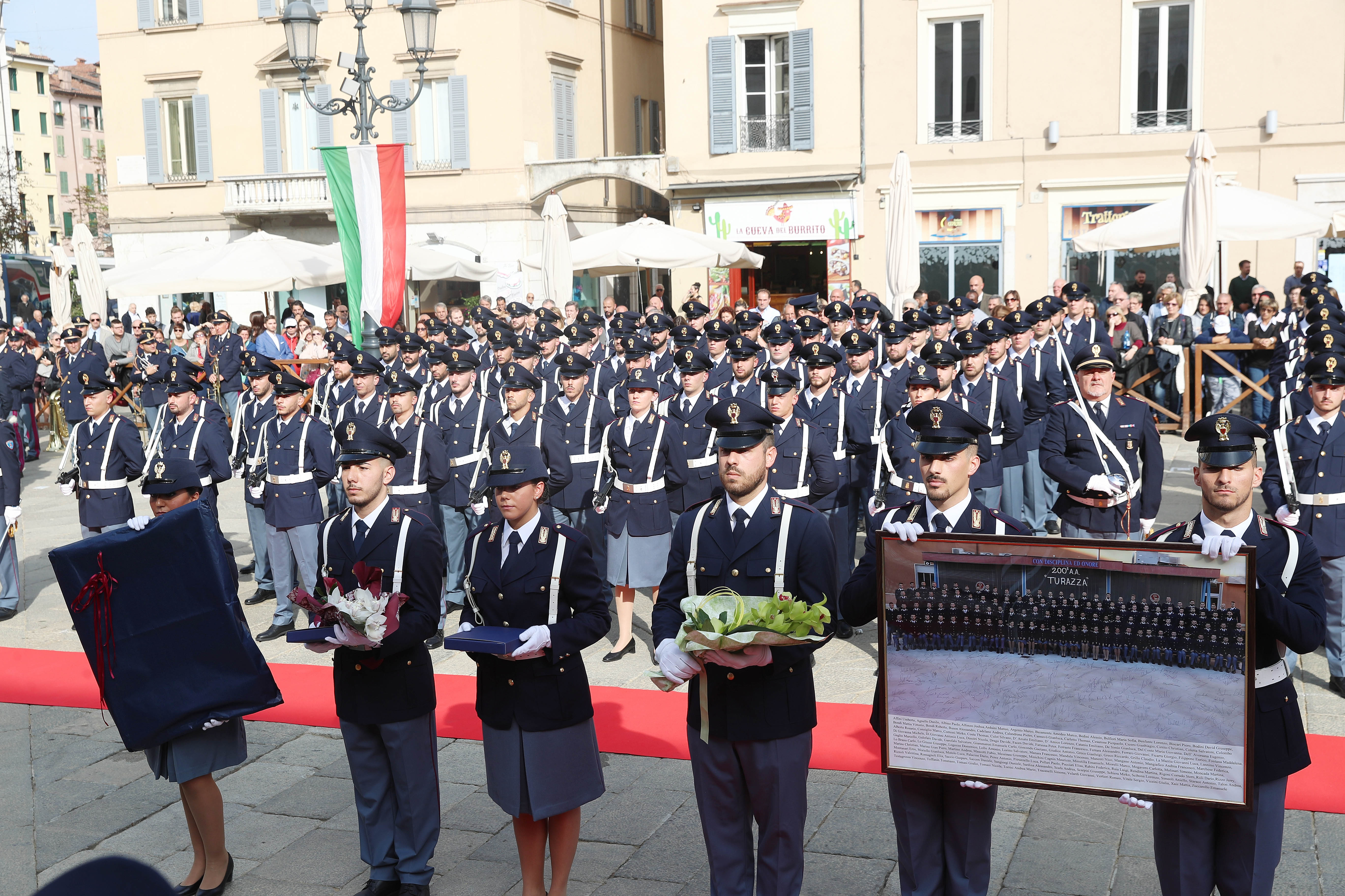 Giuramento 200° corso Allievi Agenti della Polizia di Stato  Piazza Loggia Brescia