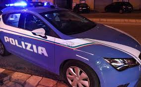 Chiuso nella nottata tra sabato e domenica dalla Polizia di Stato e dalla Polizia Municipale di Asti un bar per la violazione della normativa emergenziale anticovid