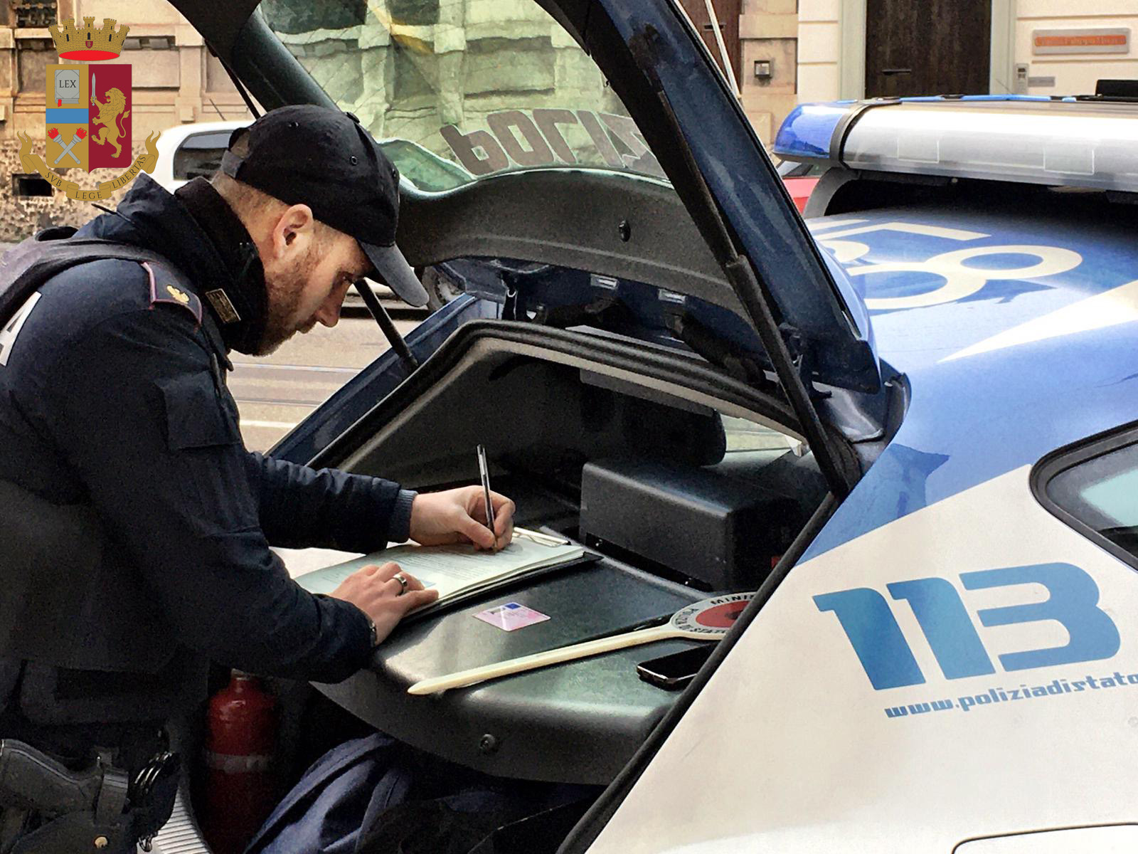 Proseguono i controlli della Polizia di Stato sulle strade della città di Milano finalizzati a verificare  il rispetto delle misure per il contenimento  della diffusione del #Covid19, in attuazione del decreto PCDM “Io resto a casa”