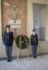 POLIZIA DISTATO DI FERRARA: DEPOSIZIONE DELLA CORONA IN RICORDO AI CADUTI