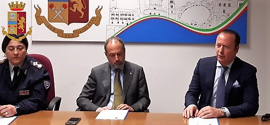 Crimini informatici, firmato protocollo d'intesa tra tra la Polizia Postale e delle Comunicazioni per la Toscana e Confindustria Toscana Nord.