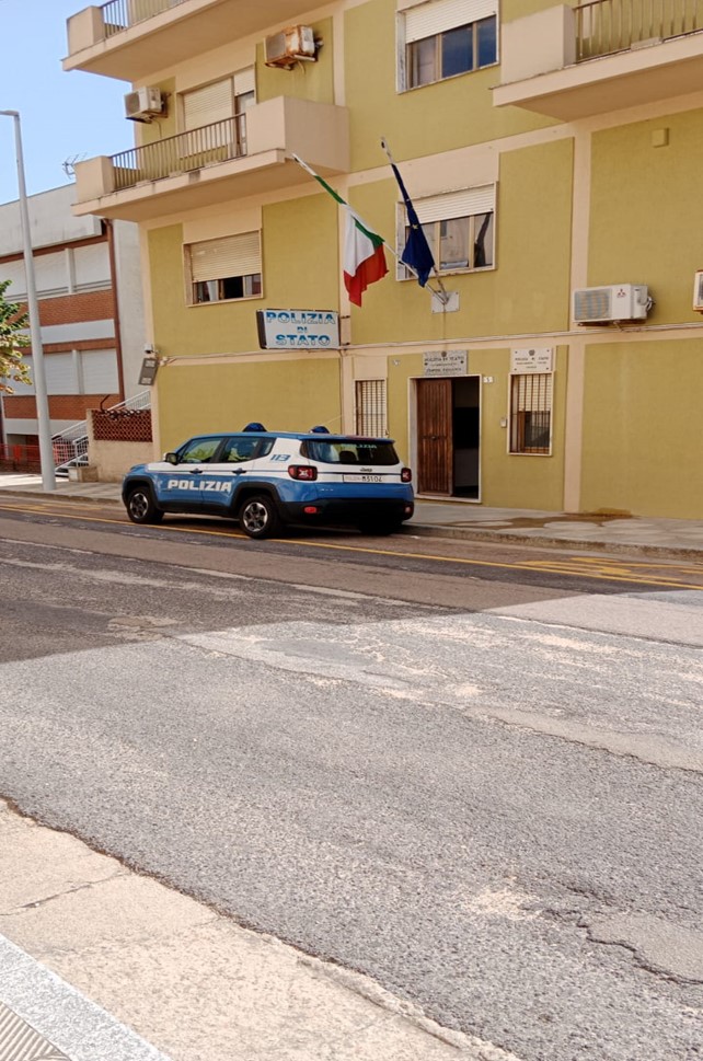 LA POLIZIA DI STATO ESEGUE UN ORDINE DI ESECUZIONE PER LA CARCERAZIONE