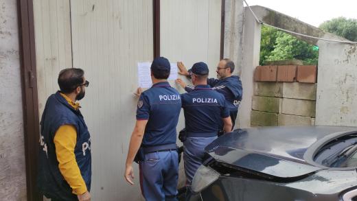 Pulsano: la Polizia di Stato pone sotto sequestro un’autofficina