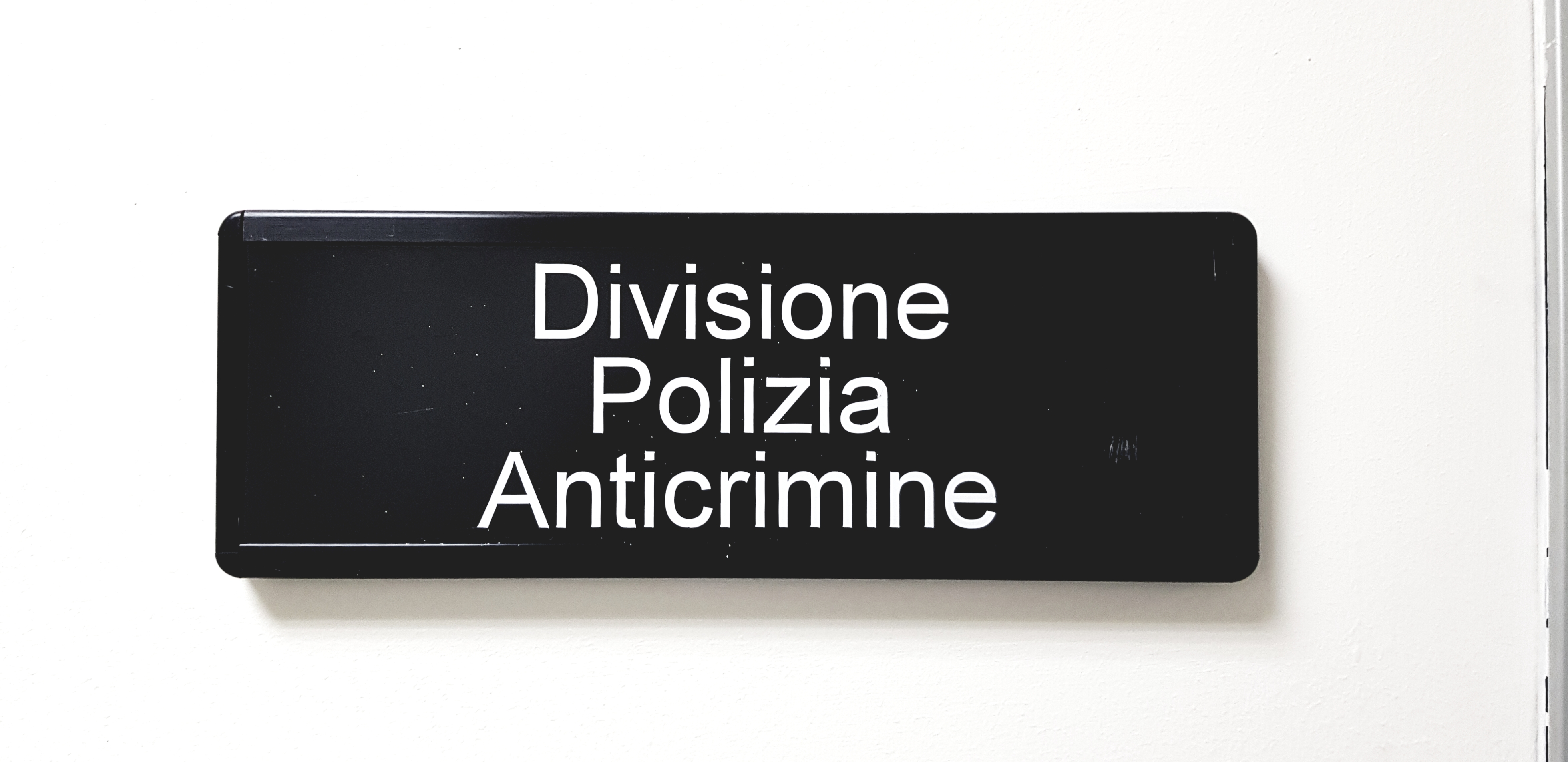 Divisione Anticrimine