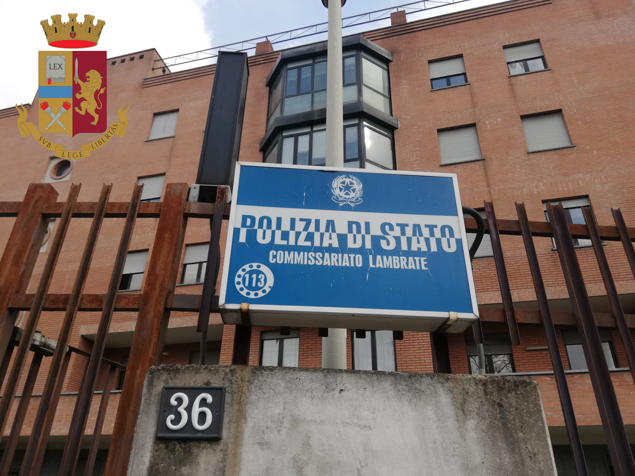 Milano, 33kg di sigarette da contrabbando in un trolley: la Polizia di Stato arresta un uomo