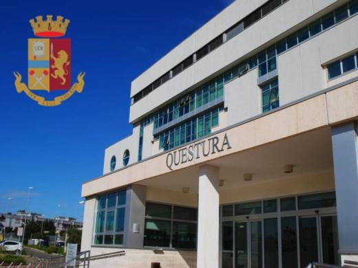 La Polizia di Stato notifica provvedimento di cessazione immediata dell’attività di un Circolo ricreativo di Taranto