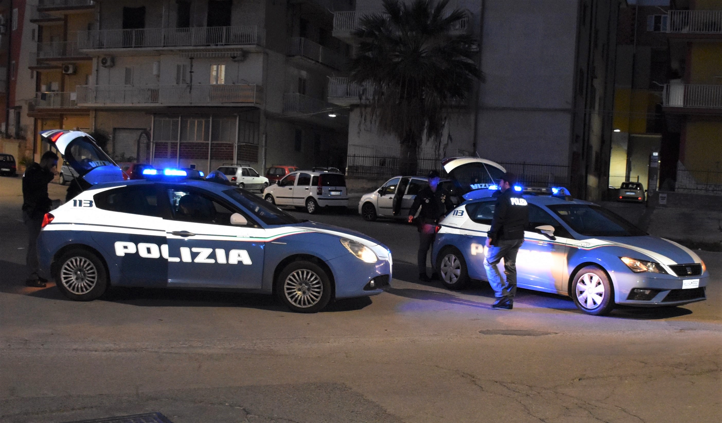 Gela, la Polizia di Stato arresta due ventenni per furto