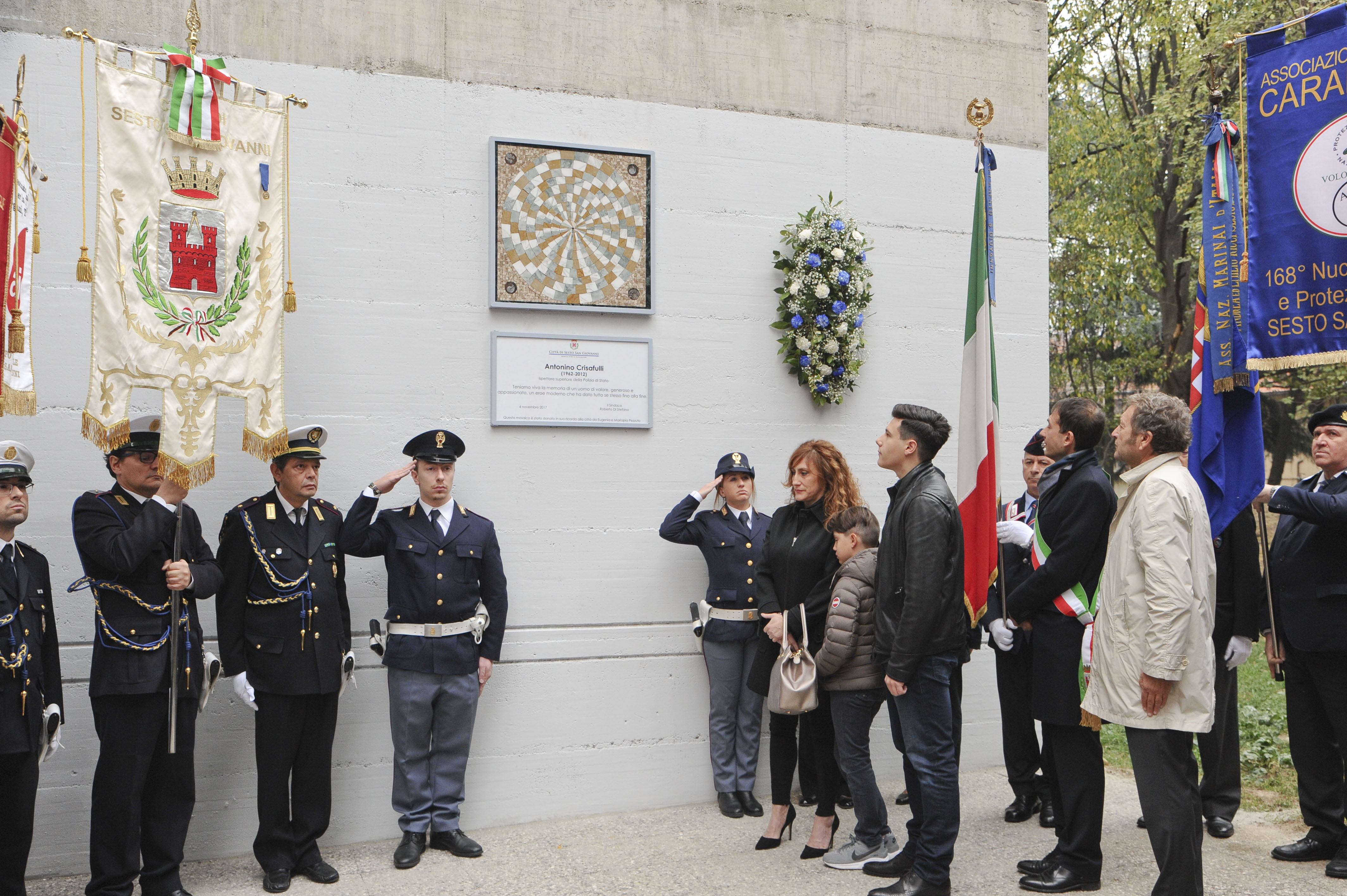 La Polizia di Stato commemora a Sesto San Giovanni (MI) il ...