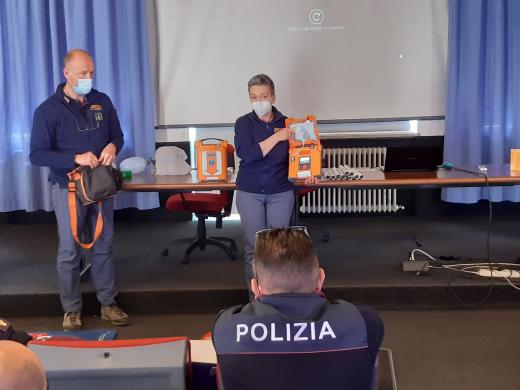 Formazione all’uso dei defibrillatori per il  personale della Polizia di Stato