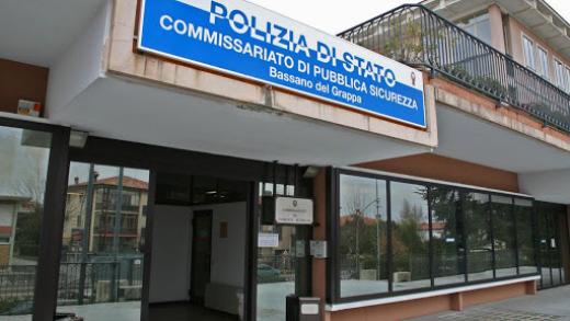 Questura di Vicenza - Bassano del Grappa - 28enne denunciato per minaccia aggravata e porto abusivo di coltello - Comunicato Stampa del 13 ottobre 2022
