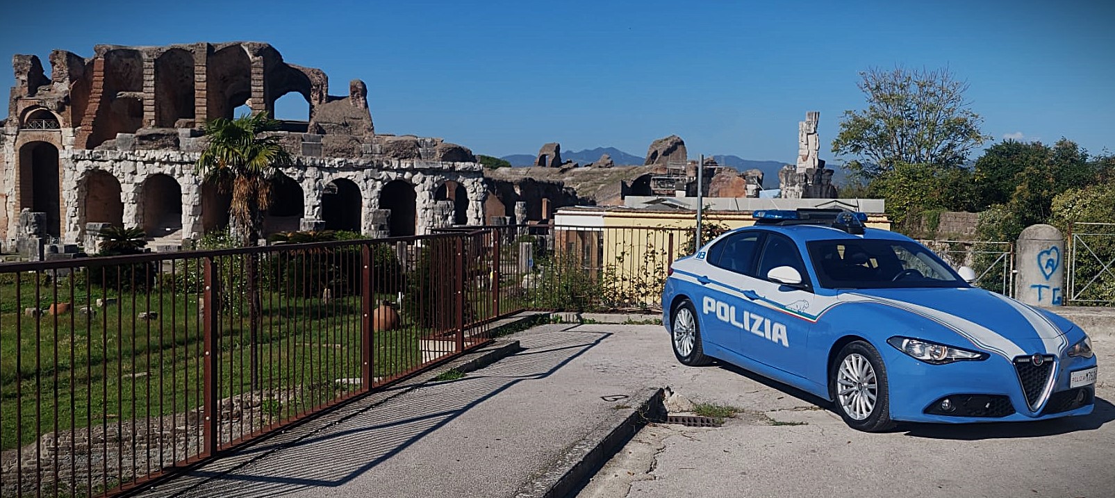 Accoltella un coetaneo all’ennesima richiesta di soldi, arrestato a Santa Maria Capua Vetere dalla Polizia di Stato.