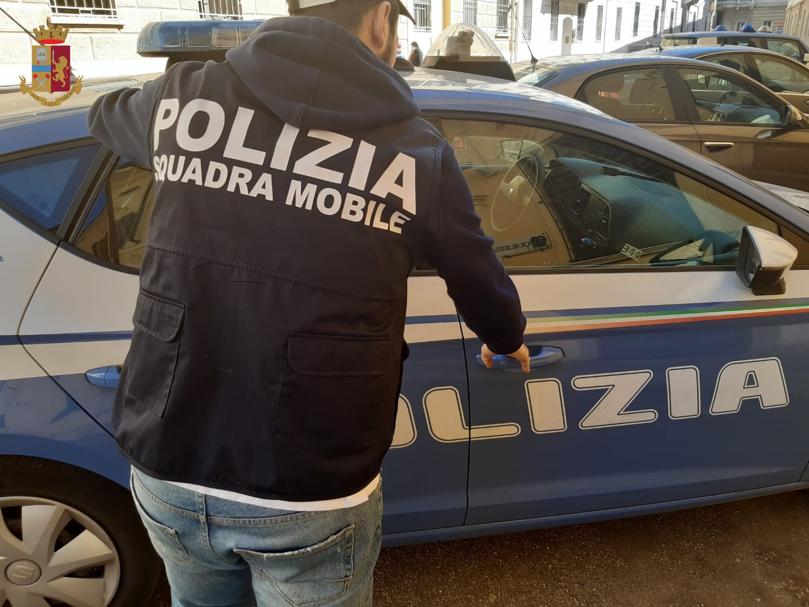 Questura di Cremona: la Squadra Mobile arresta in flagranza, per il reato di evasione, un 51enne italiano.