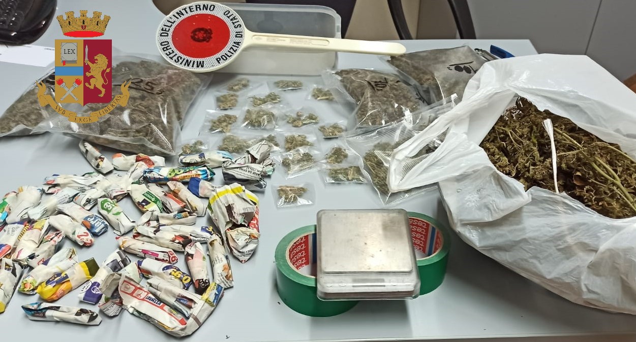 La Polizia di Stato arresta un malvivente partinicese sorpreso in casa con oltre un chilogrammo di marijuana