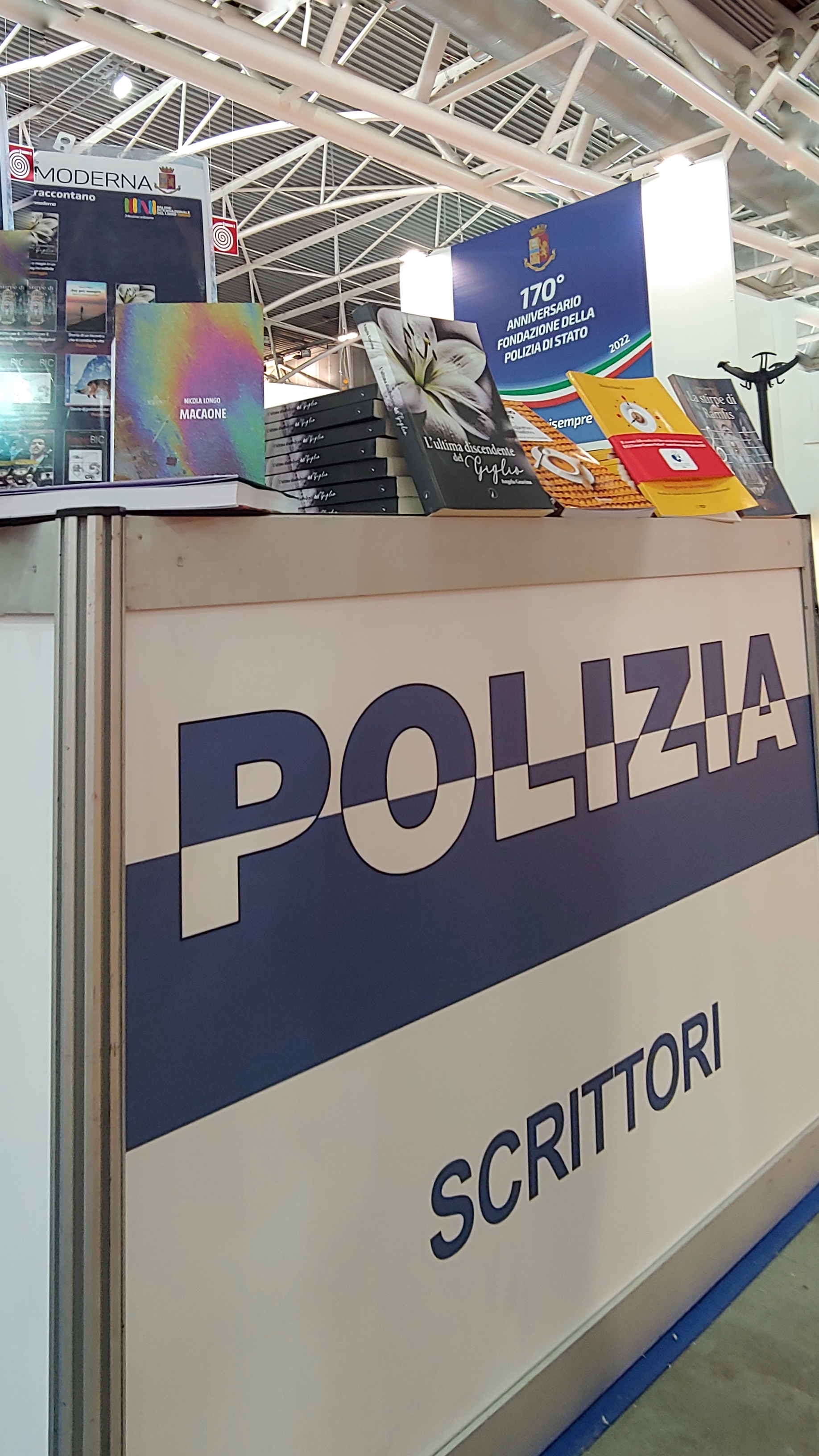 Anche quest’anno, per il ventesimo anno consecutivo, la Polizia di Stato sarà presente al “Salone Internazionale del Libro”