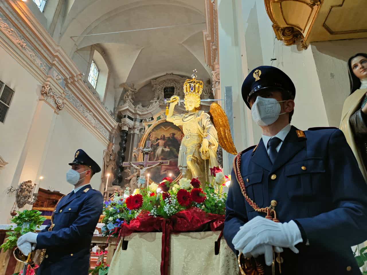 Chiesa Santa Teresa del Bambino Gesu’. Arrivo della statua di San Michele Arcangelo con la Spada