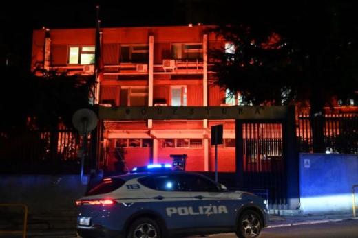 Campagna di sensibilizzazione della Polizia di Stato "Questo non è amore "