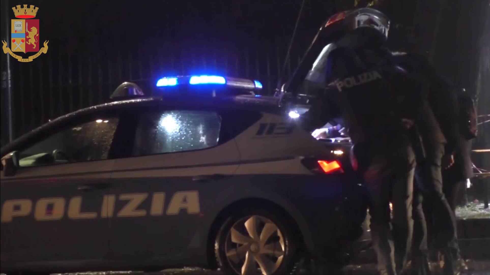 Milano, servizio straordinario di controllo del territorio della Polizia di Stato nella zona adiacente alla Triennale.