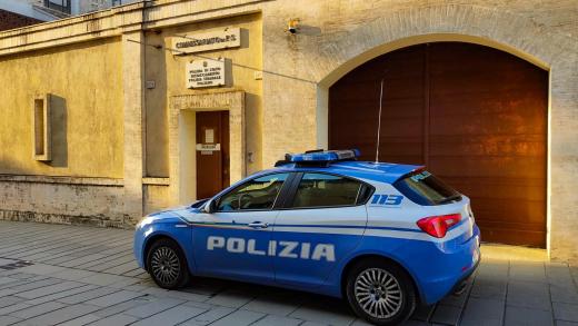 SU DELEGA DELLA PROCURA DELLA REPUBBLICA DI SPOLETO LA POLIZIA DI STATO HA ESEGUITO UN'ORDINANZA CHE DISPONE LA CUSTODIA CAUTELARE IN CARCERE NEI CONFRONTI DI QUATTRO PERSONE.