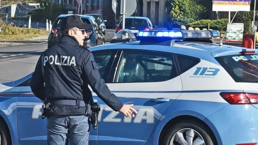 Pisa - Polizia in via cattaneo