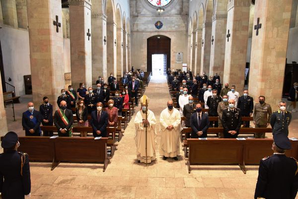 Polizia di Stato, Cosenza  commemorazioni di San Michele Arcangelo  Santo Patrono della Polizia di Stato